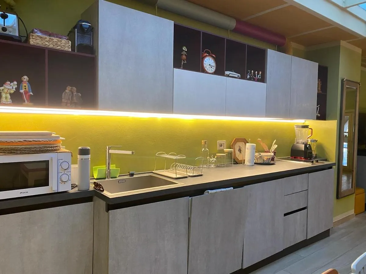 Strada Maggiore 51 Comfortable Studio Apartment Bologna